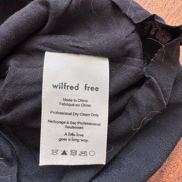 โจ Wilfred Free / Aritzia | Black Cami | Size S โจ - Picture 4 of 7